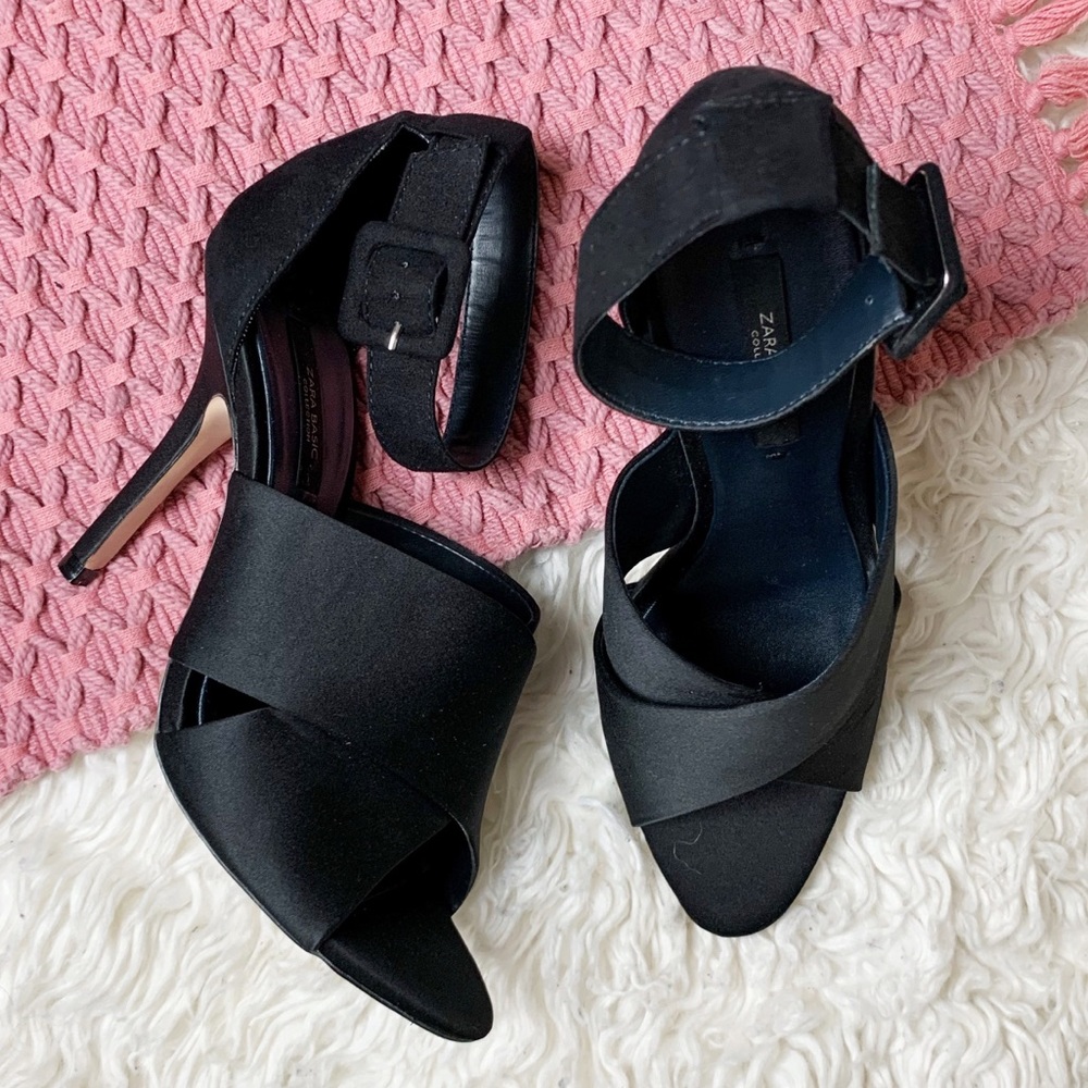 Zara Black Ankle Strap Heels Size 7.5